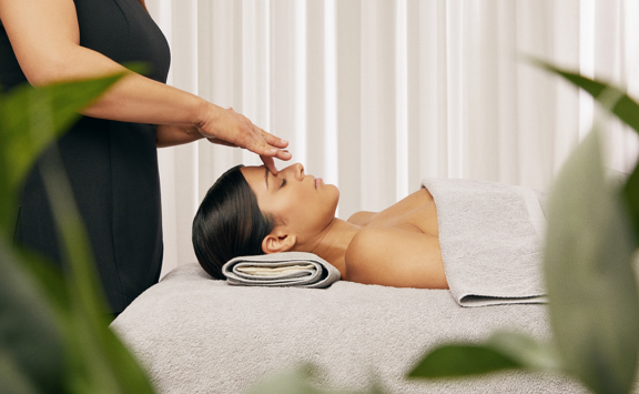 1213 THG0041184 EA TREATMENTS SHOT 089 Copy (1)