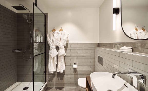 20251021 Belfry BH Bathroom 0593