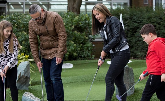 Family Mini Golf
