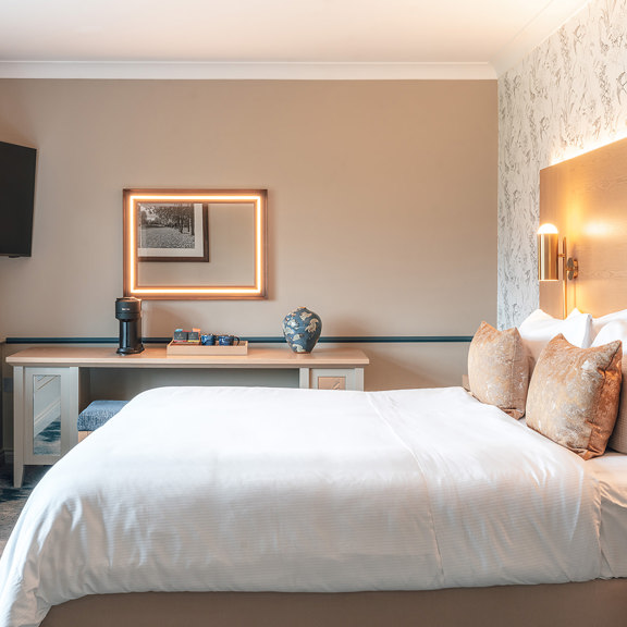 Manor House Suite The Belfry Day 28794 Edit
